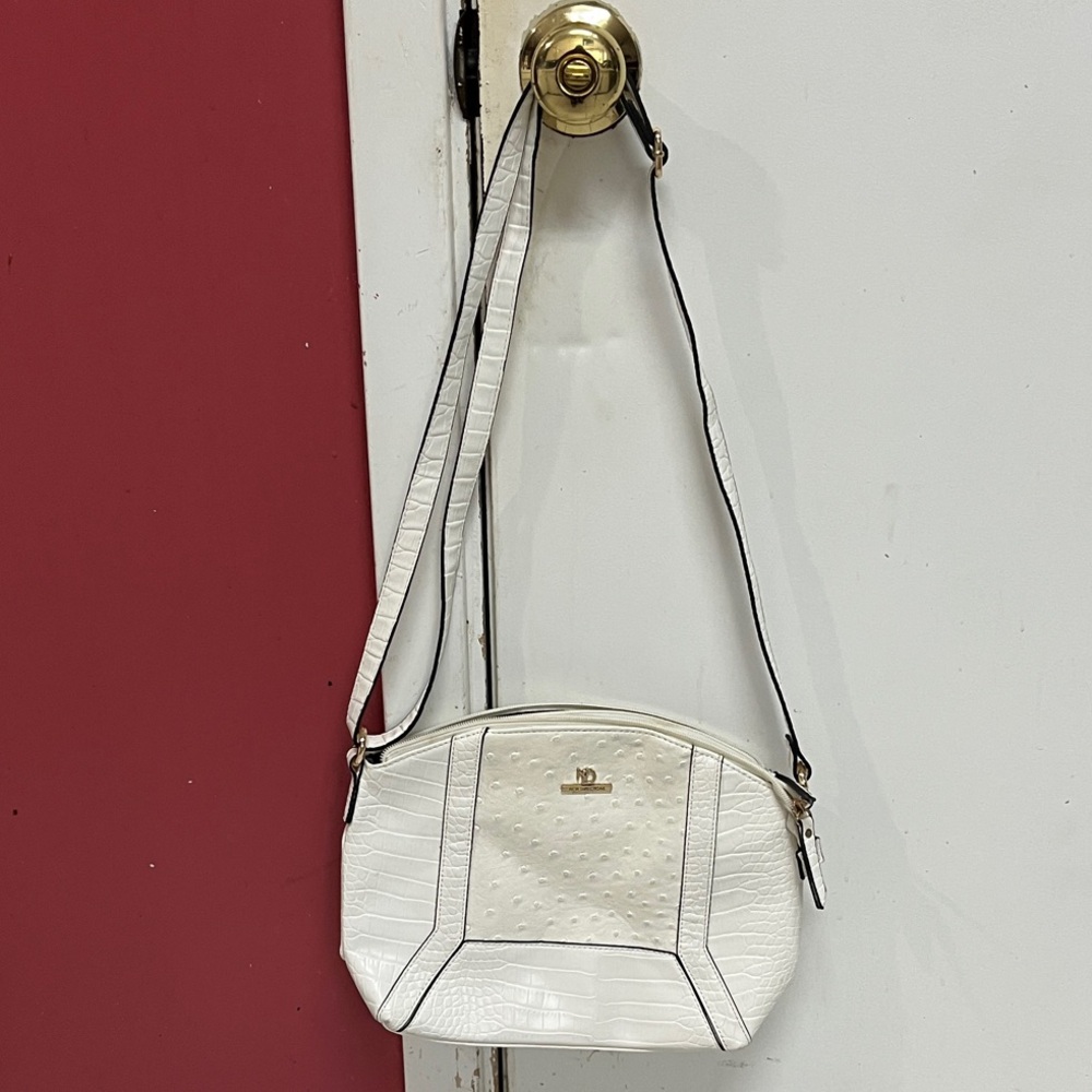 New Directions Elegant White Crossbody Bag